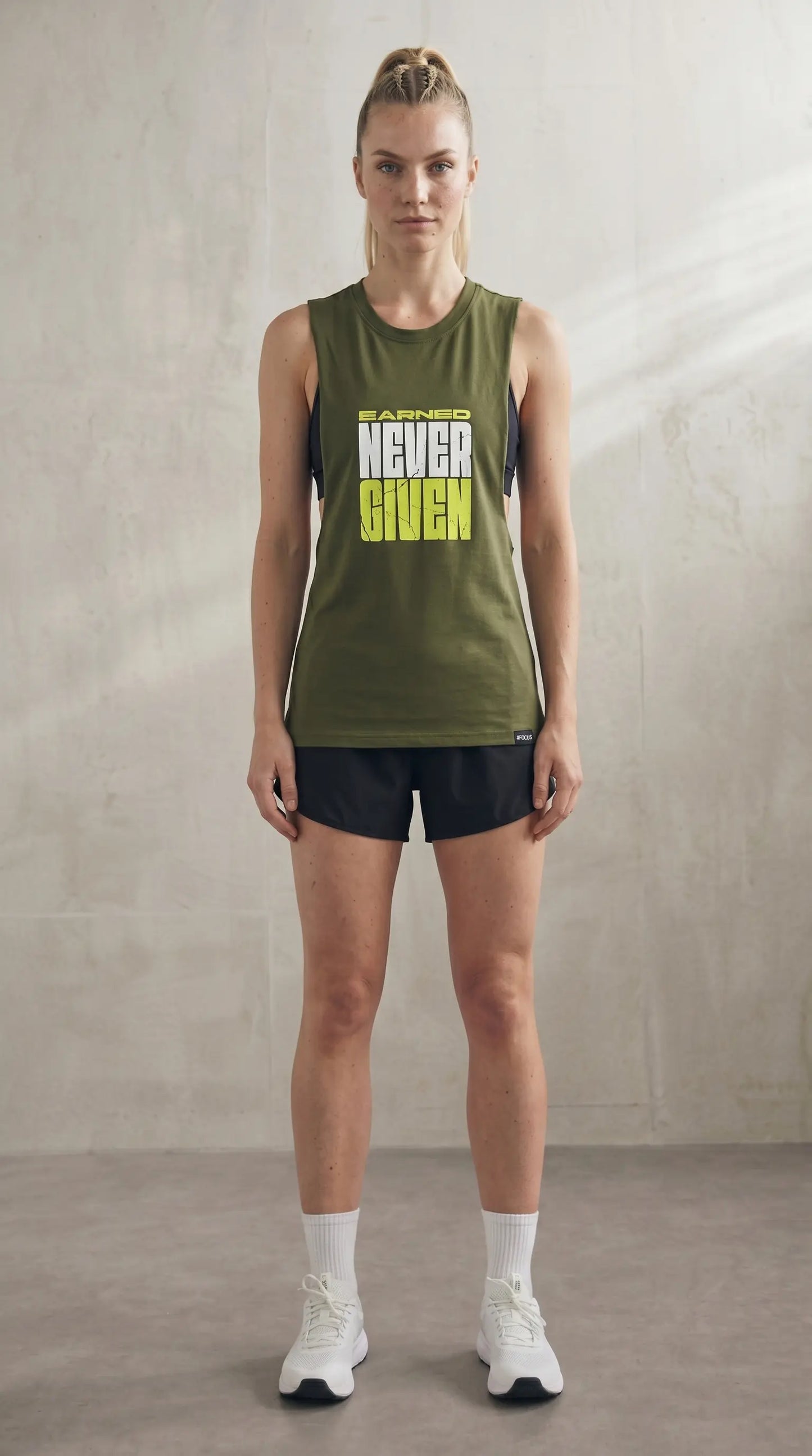 Tank Top NEVER GIVEN Damen – REPBORN