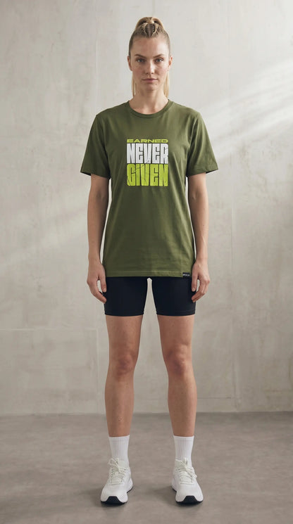 T-Shirt NEVER GIVEN Damen – REPBORN