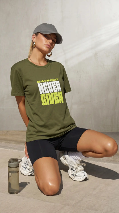 T-Shirt NEVER GIVEN Damen – REPBORN